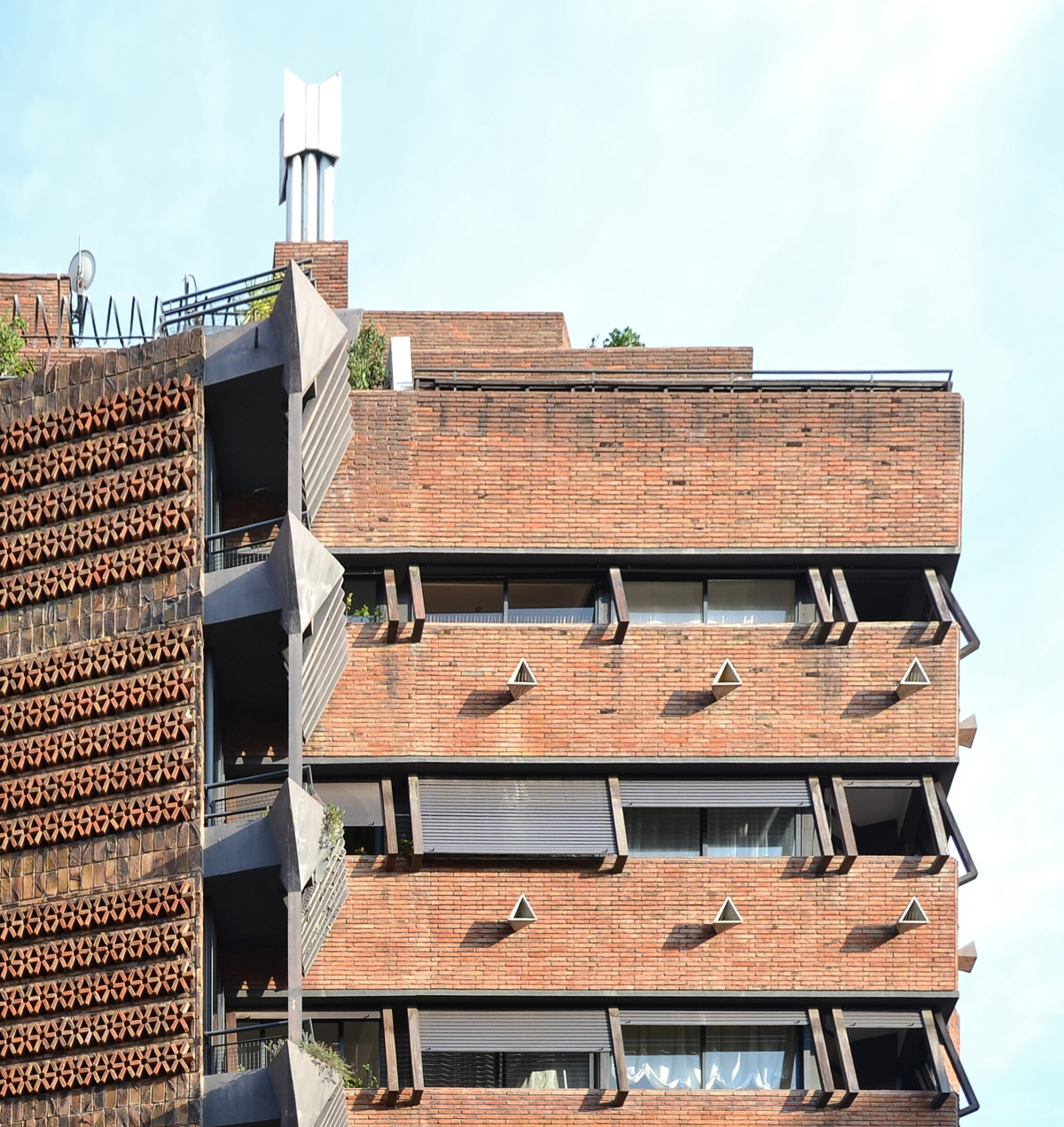Ricardo bofill taller de arquitectura > apartamentos plaza sant ... Balcone Barandas creativo