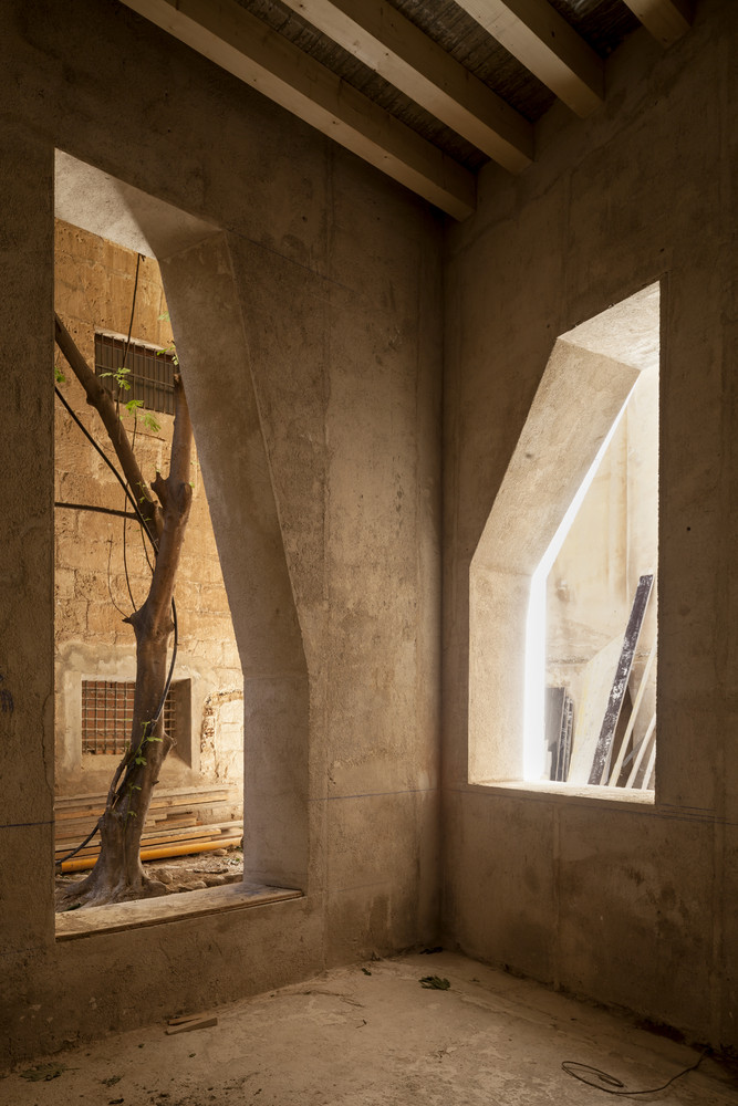 Duch Pizá + Flores Prats > Rehabilitación integral del Casal Balaguer