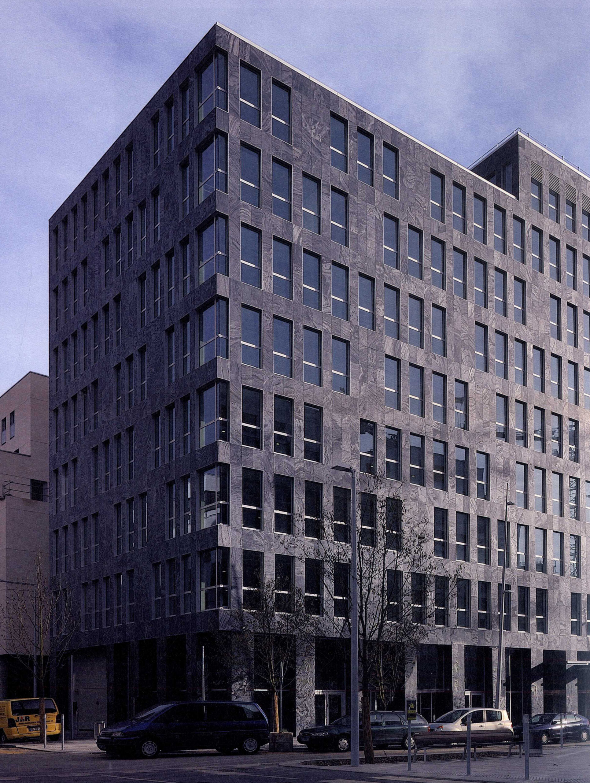 Carlos Ferrater OAB > Edificio de Oficinas en Boulogne-Billancourt