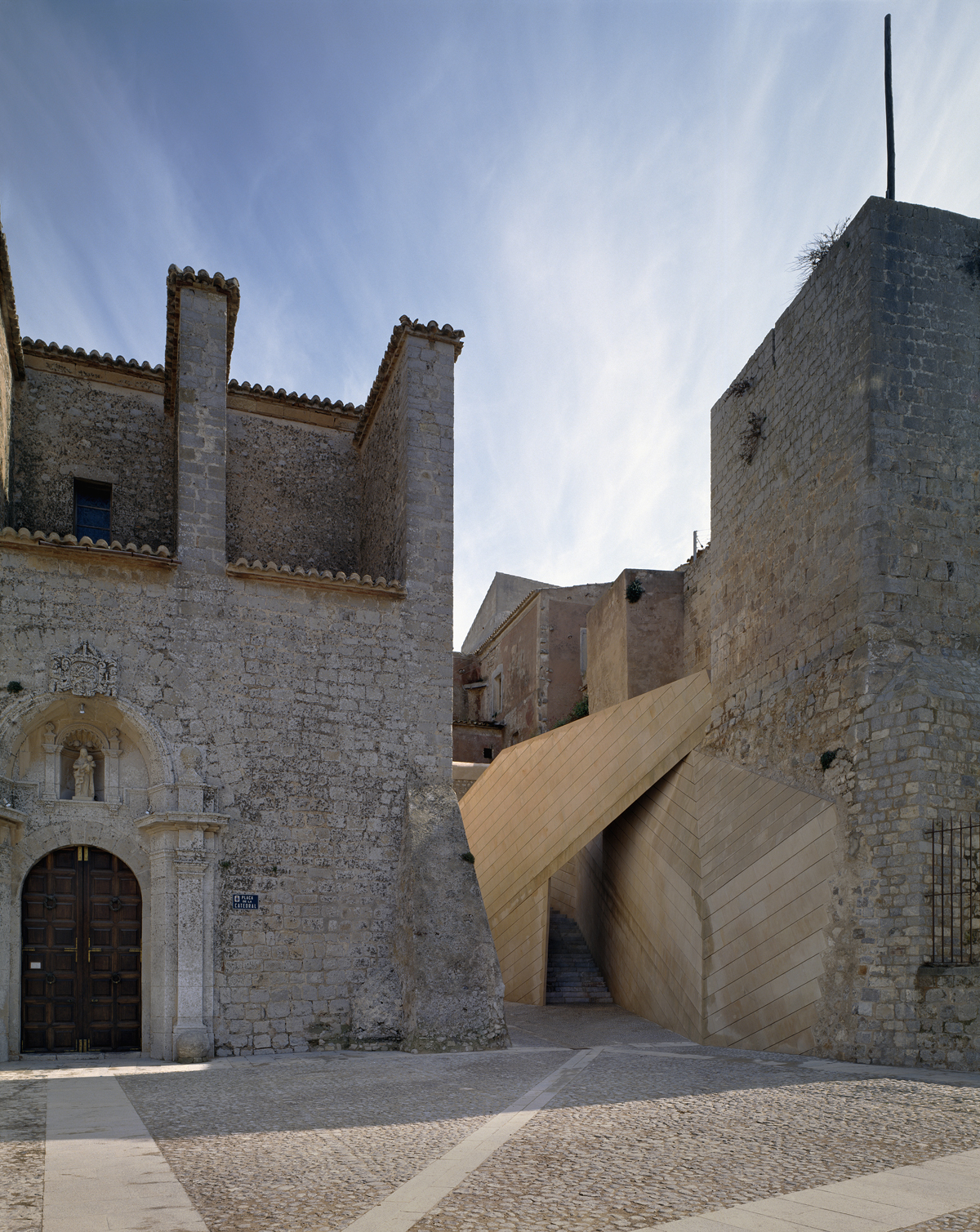 Elias Torres & Martínez Lapeña > Remodelación en el Castillo de Ibiza