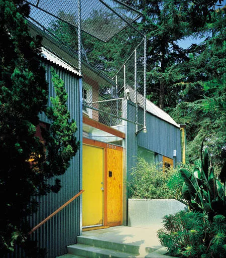 FRANK GEHRY THE HOUSES F・O・ゲーリーの住宅 甦るフランク・ロイド・ライト（11）Gehry｜タナカノナカ
