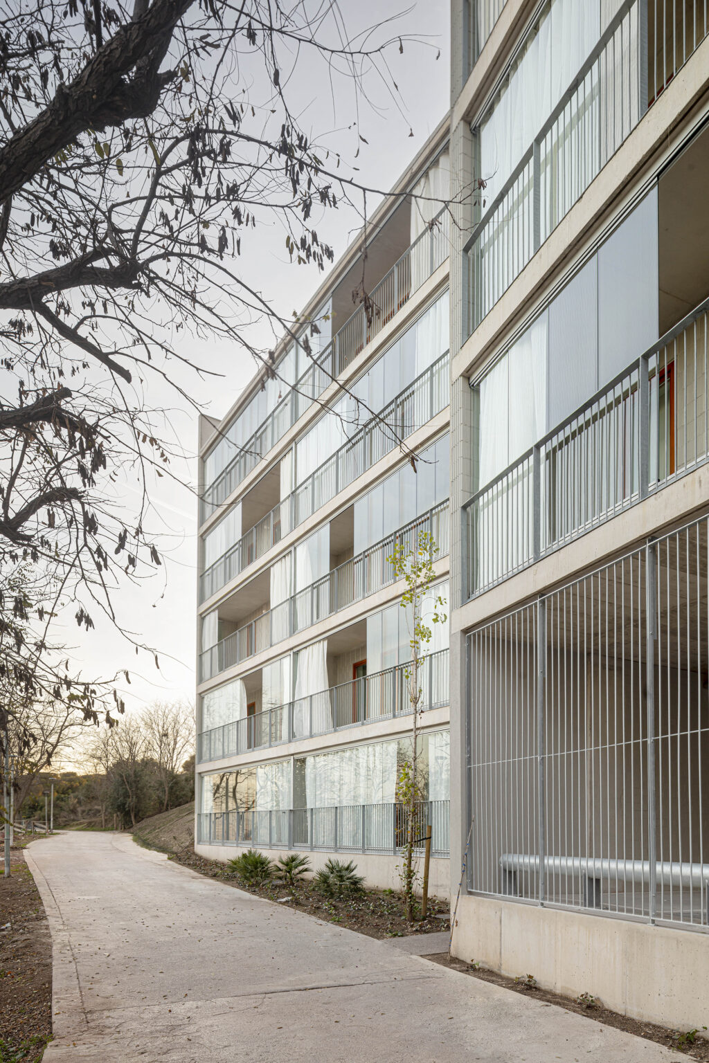 dataAE + Xavier Vendrell Studio > Turó del Sastre Social Housing HIC