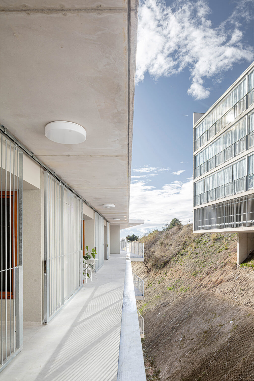 dataAE + Xavier Vendrell Studio > Turó del Sastre Social Housing HIC