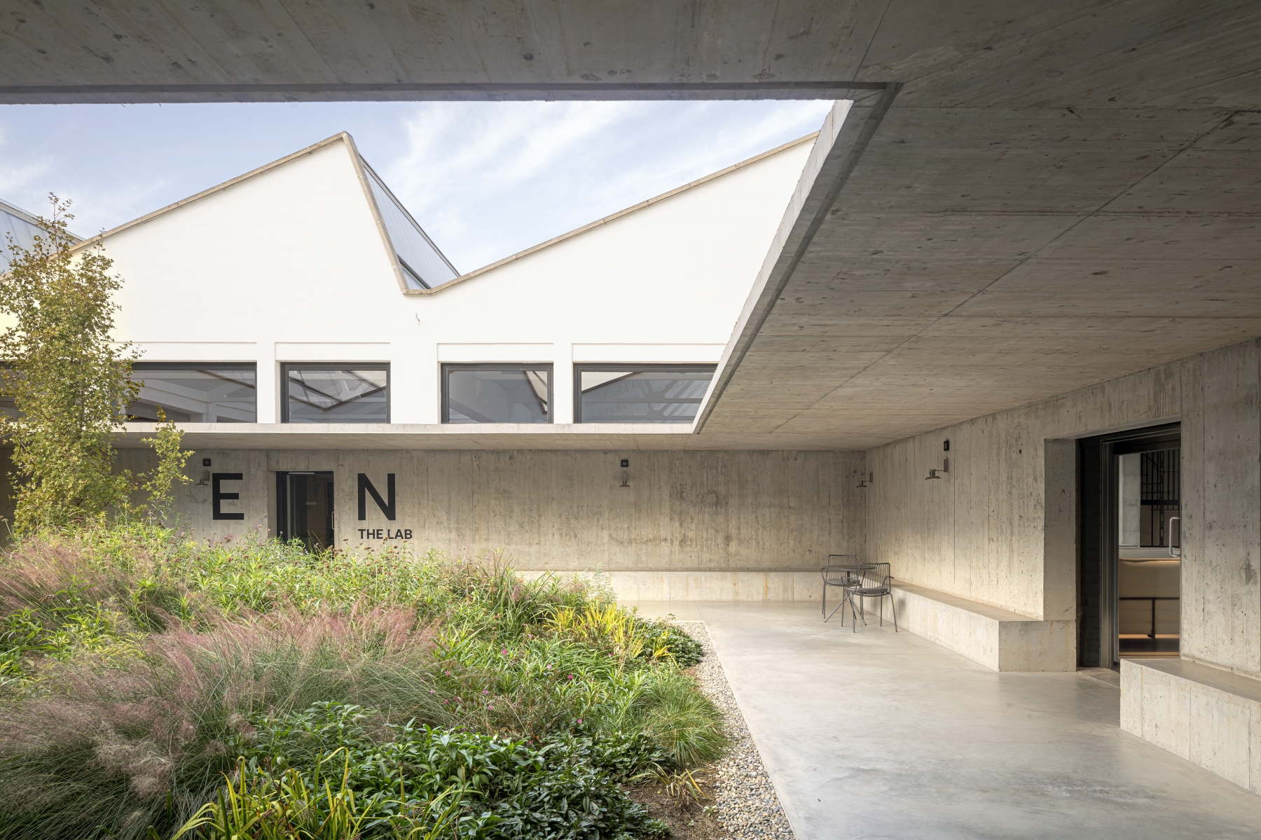 Harquitectes > Galenicum New Headquarters 1822