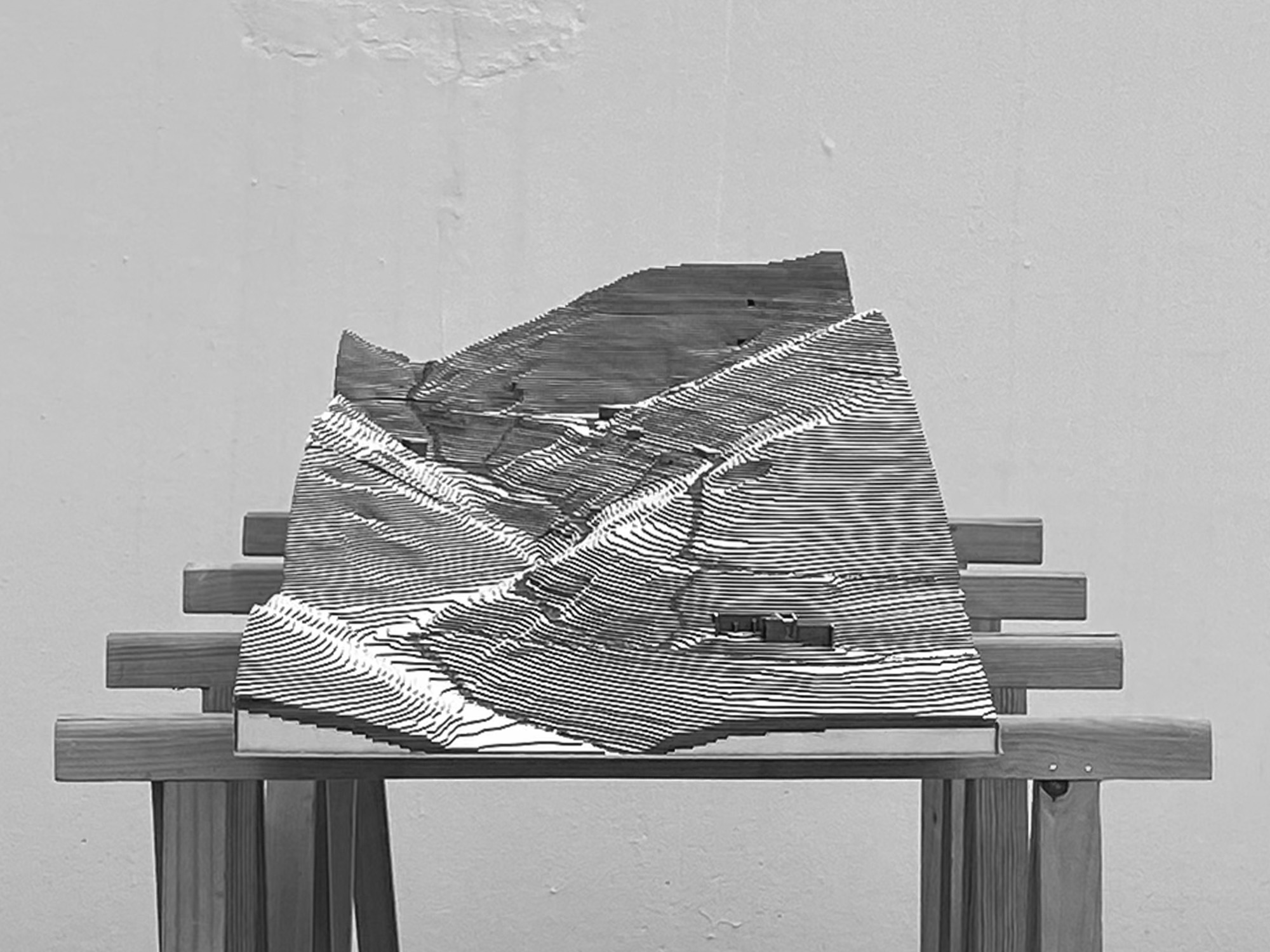 Mariona Blanch + Marta Mayoral > 8 portes