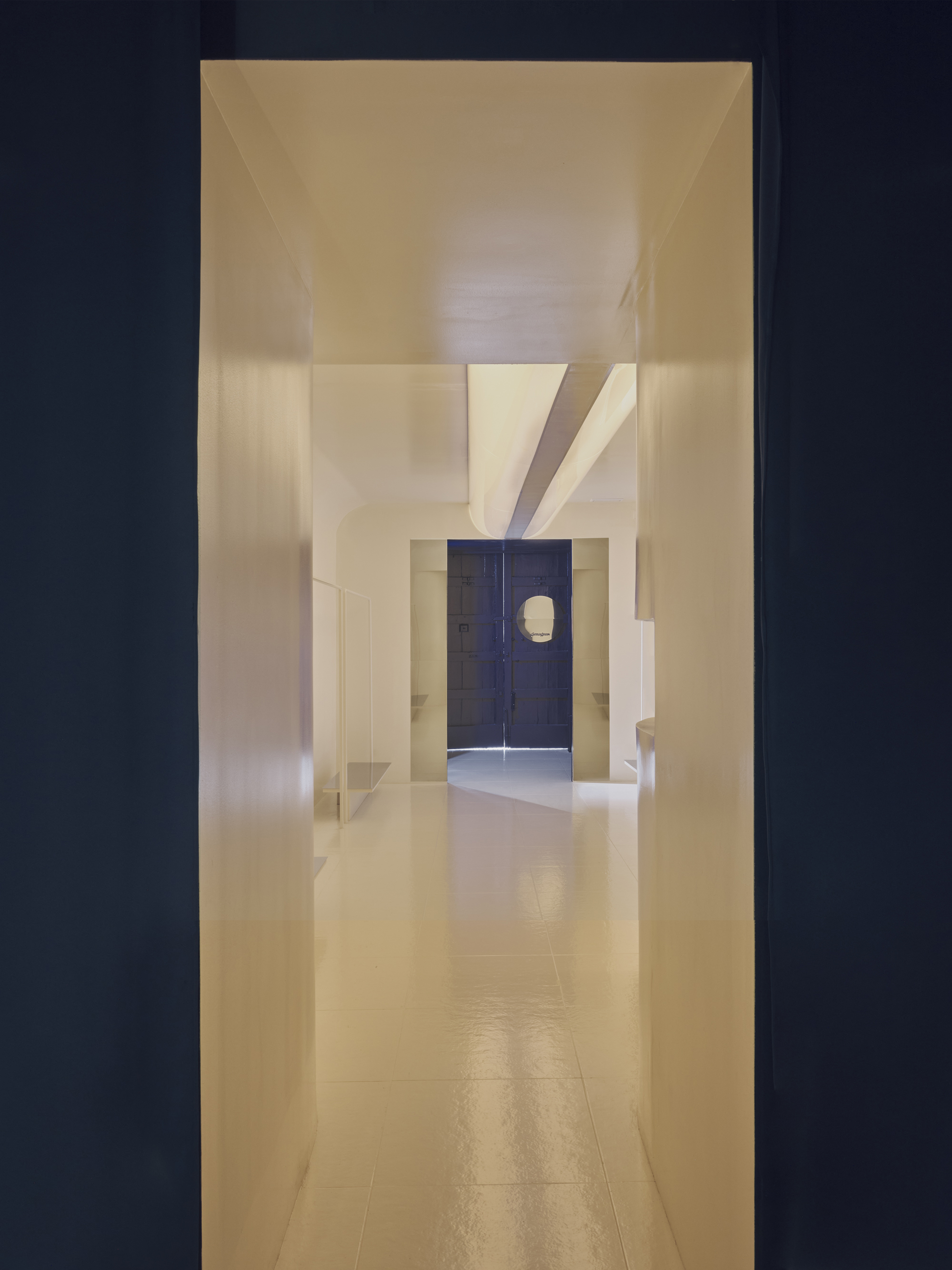 oficina satélite > Enamel 003