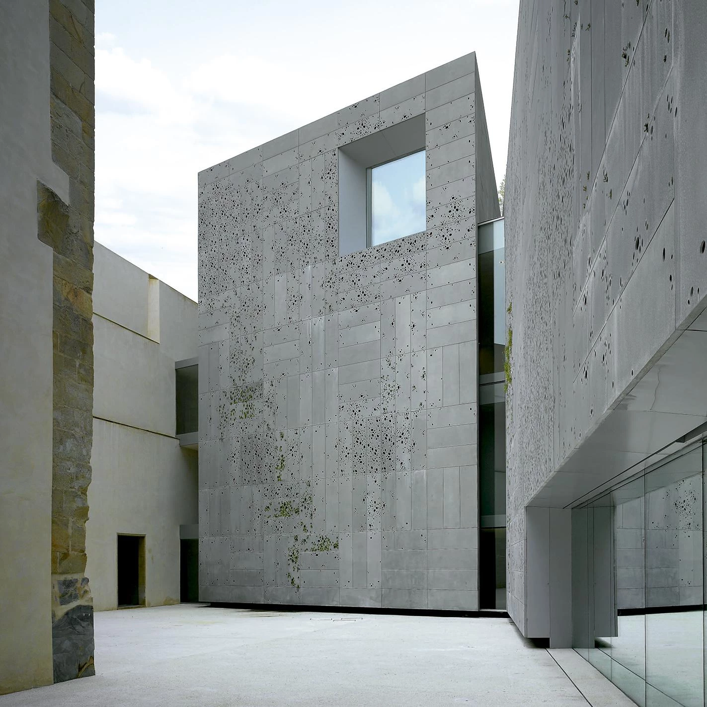 Nieto Sobejano > Ampliación Museo San Telmo