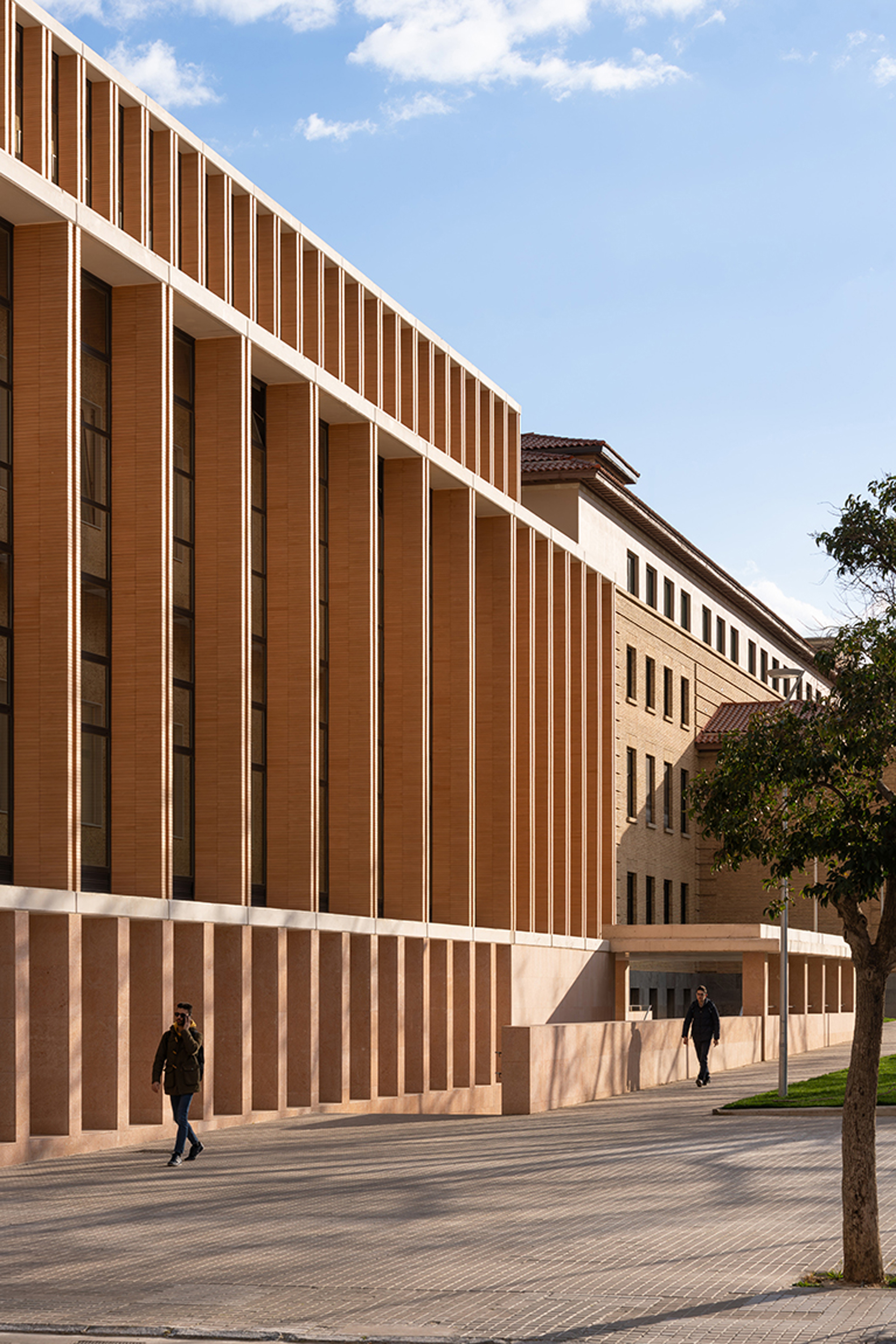 Magén Arquitectos > University of Zaragoza’s Philosophy Faculty