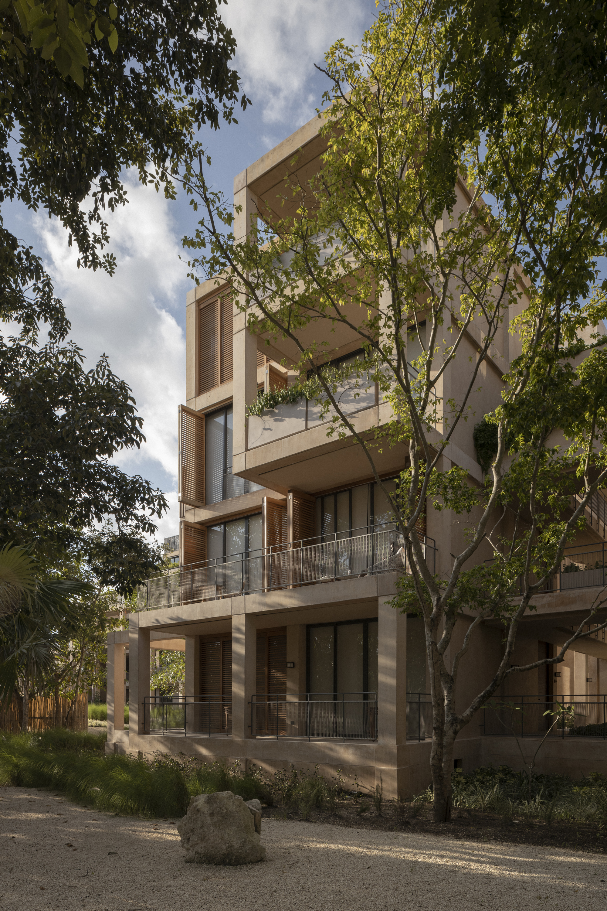 Sordo Madaleno > The Village