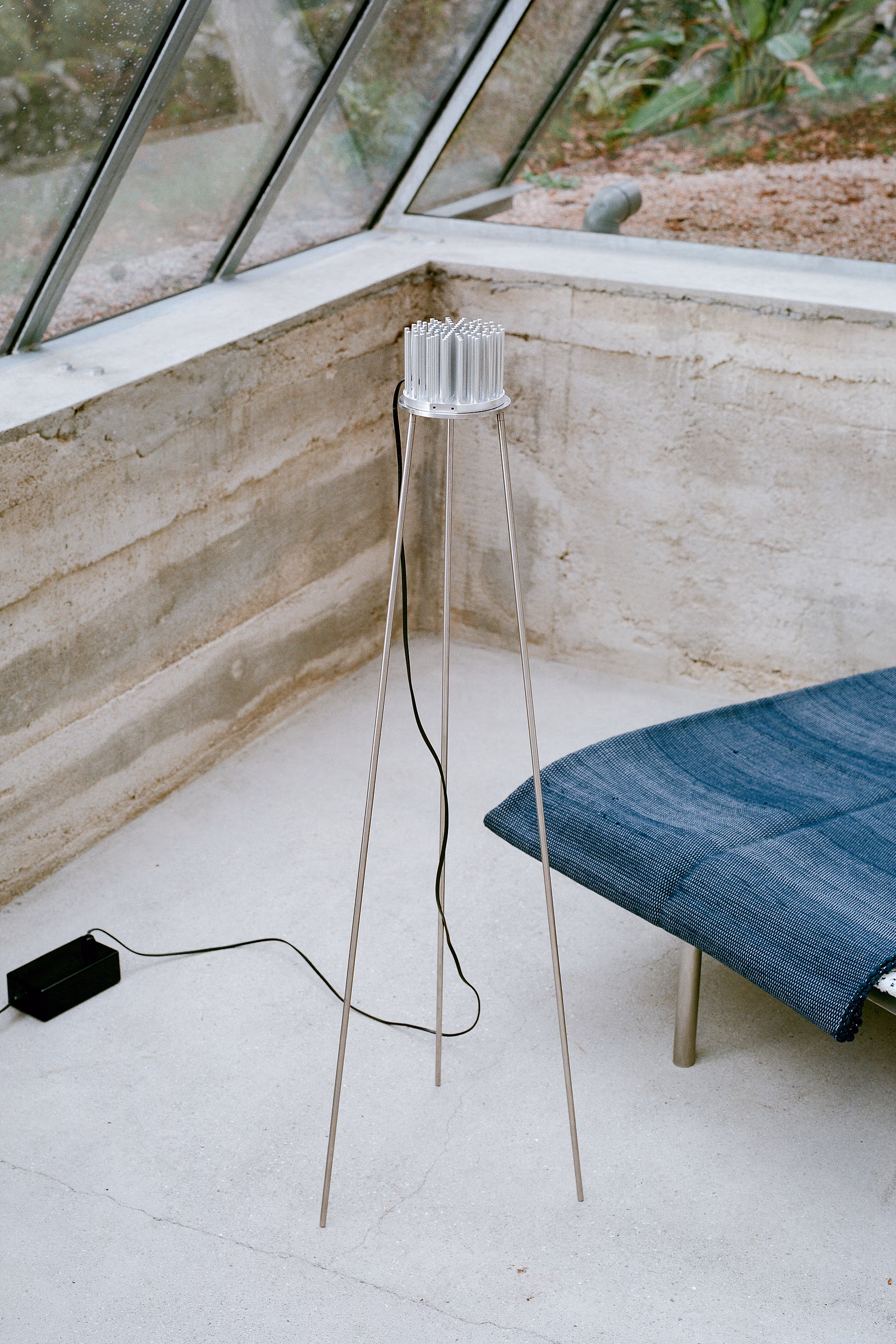 Dyvik Kahlen Architects > Tripod Light
