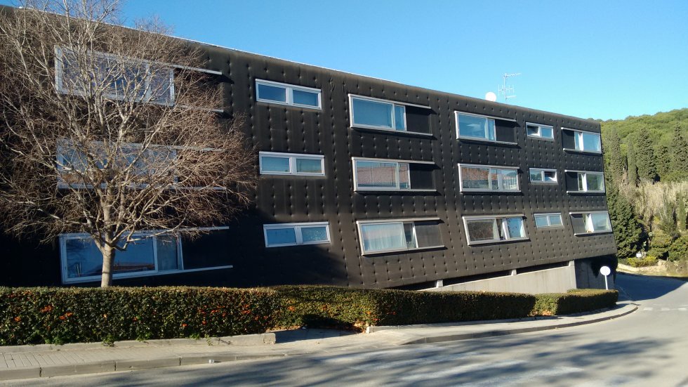 Arturo Frediani > 12 viviendas de protección oficial Emili Masriera